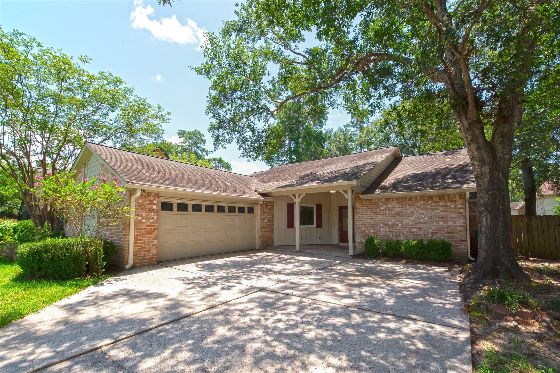 27 Devonshire Drive Conroe TX 77304