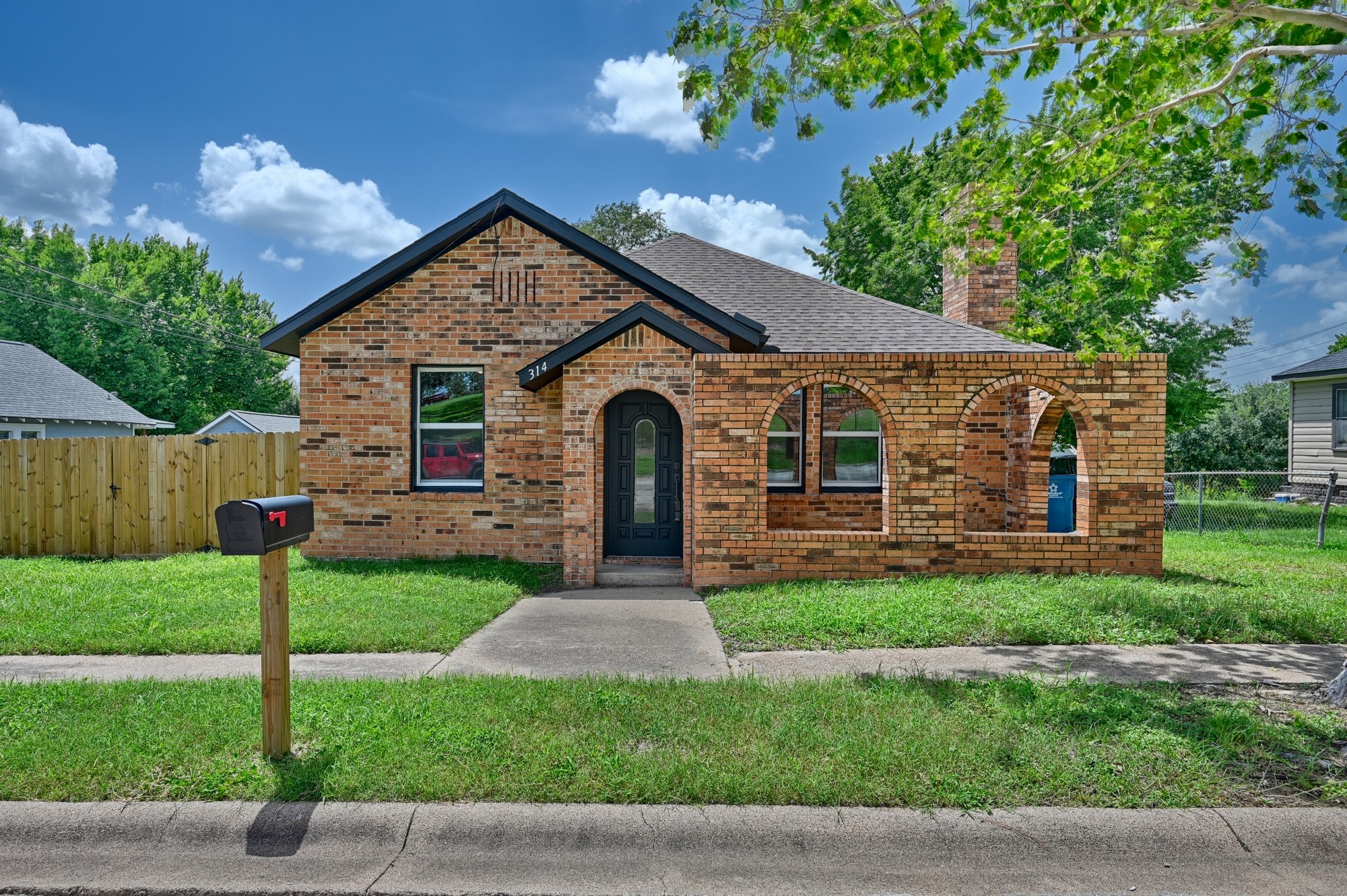 314 S Tesch Street Bellville TX 77418