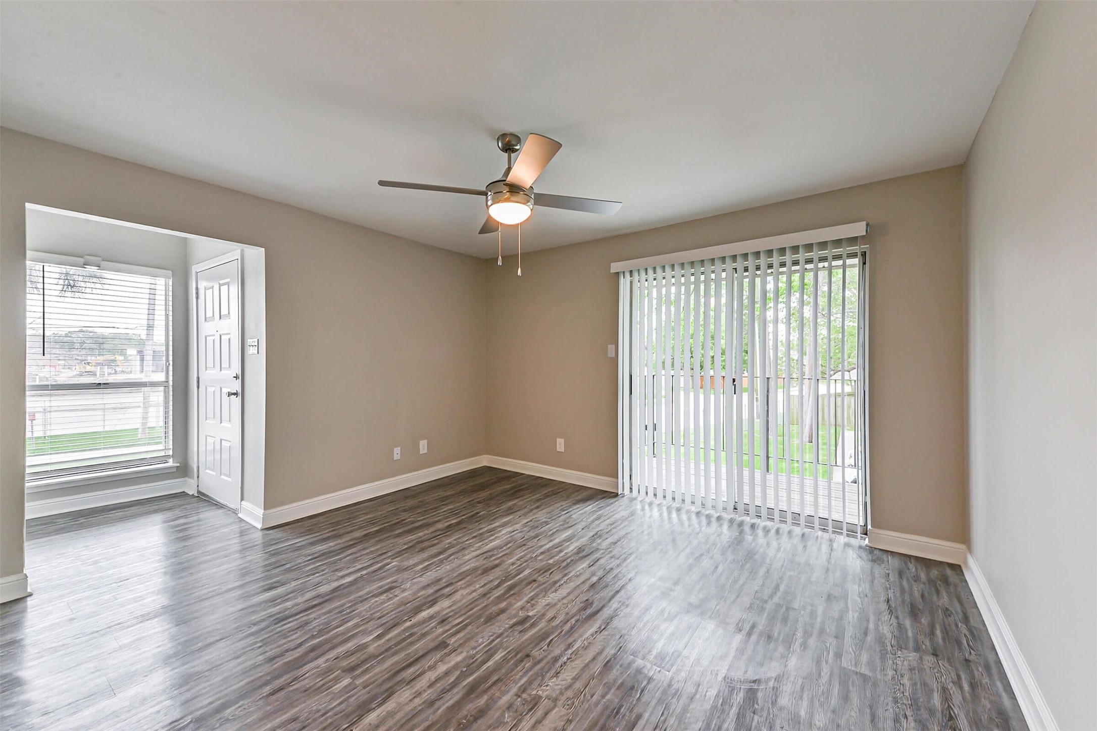 1111 W Main Street 2902 League City TX 77573