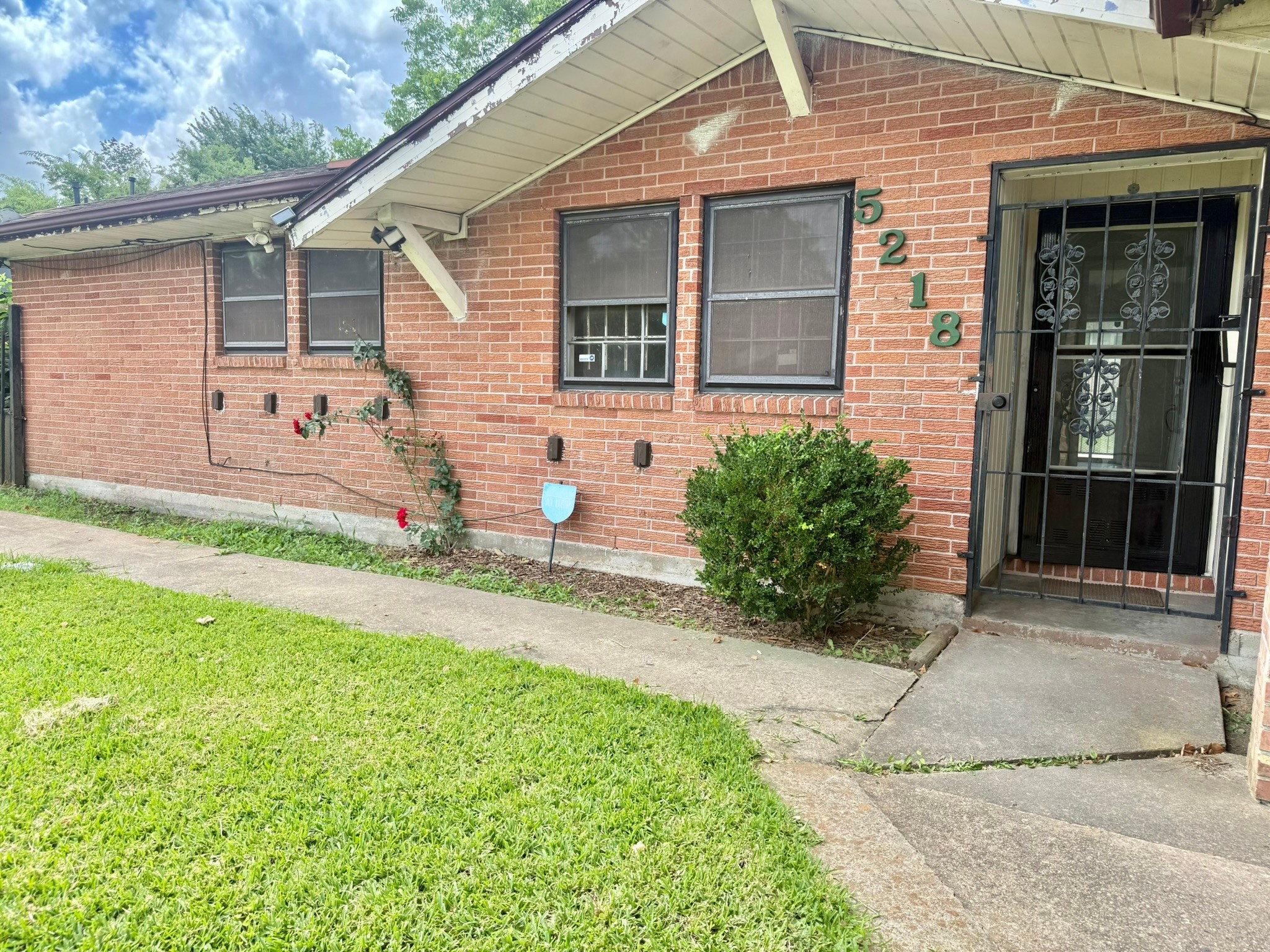 5218 Canterway Drive Houston TX 77048