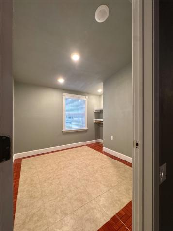 58 County Road 3560 Cleveland TX 77327