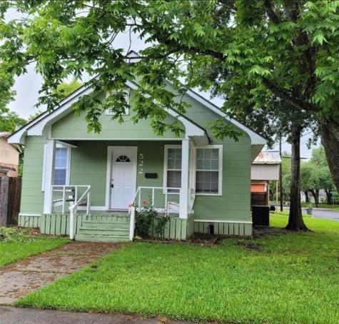 522 Aron Street Baytown TX 77520