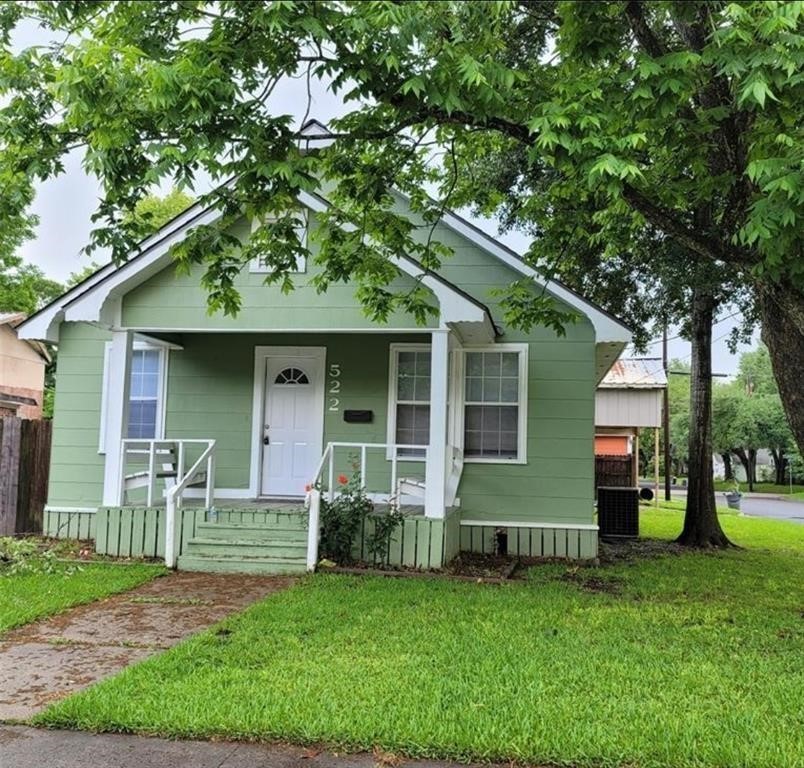 522 Aron Street Baytown TX 77520