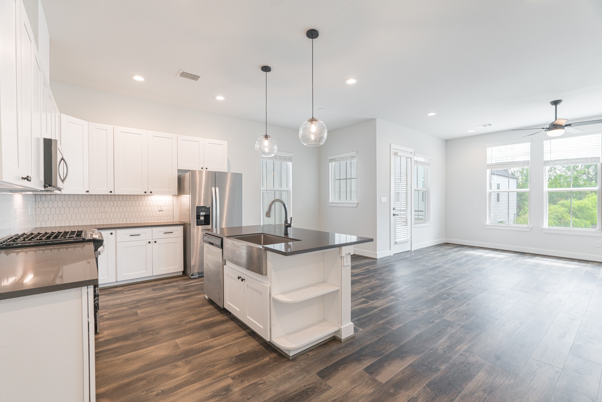 5715 White Magnolia Street Houston TX 77091