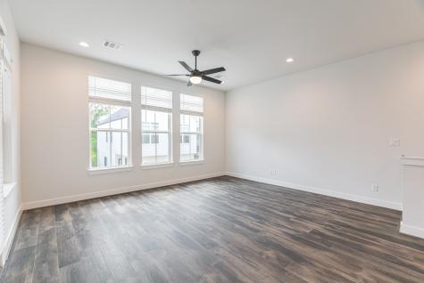 5715 White Magnolia Street Houston TX 77091