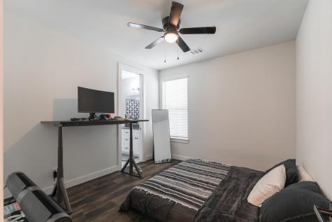 5715 White Magnolia Street Houston TX 77091