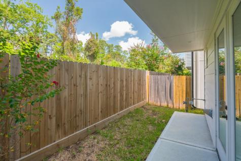 5715 White Magnolia Street Houston TX 77091
