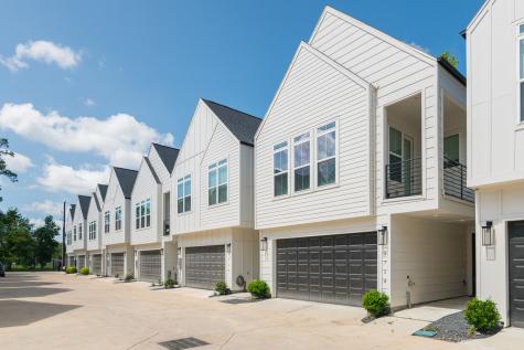 5715 White Magnolia Street Houston TX 77091