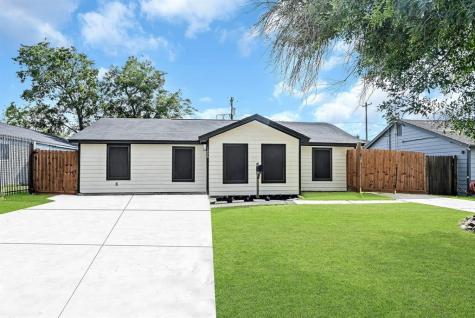1206 Layton Street Baytown TX 77520