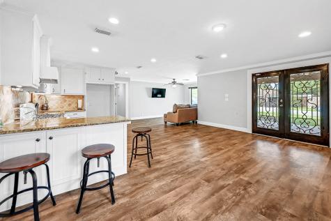 4811 Falvey Street Houston TX 77017
