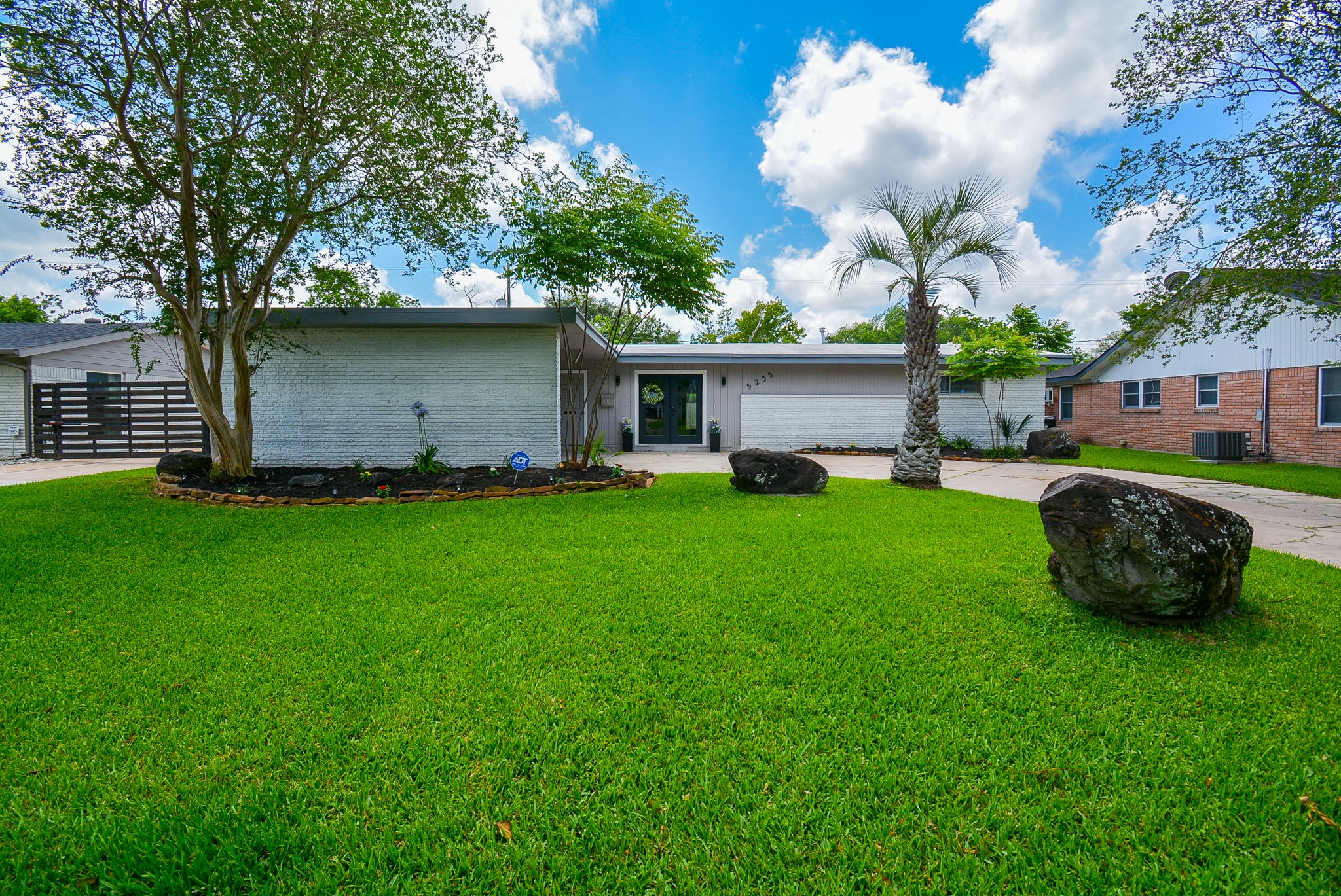 5235 Kingfisher Drive Houston TX 77035