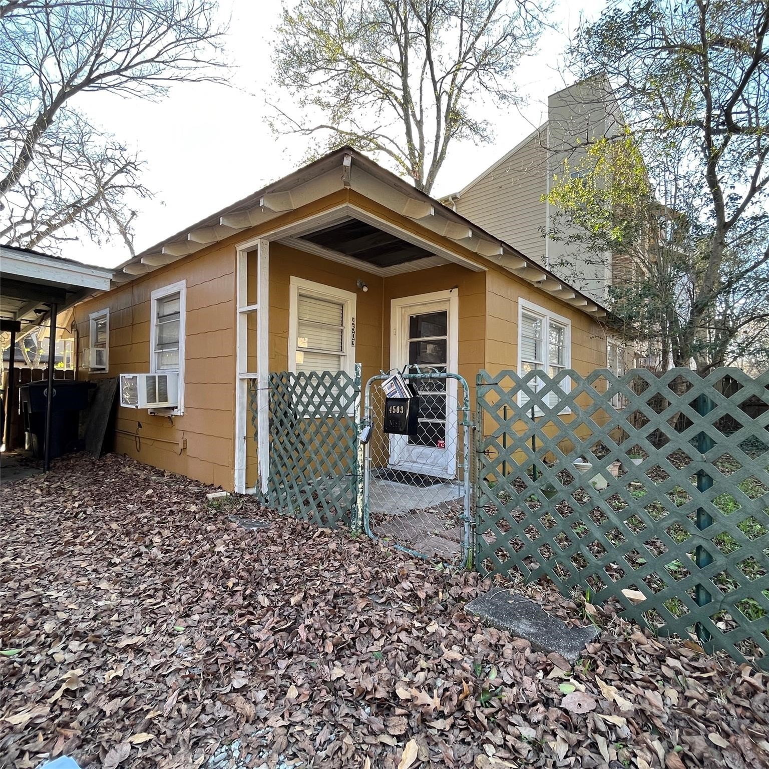 4503 Gibson Street Houston TX 77007