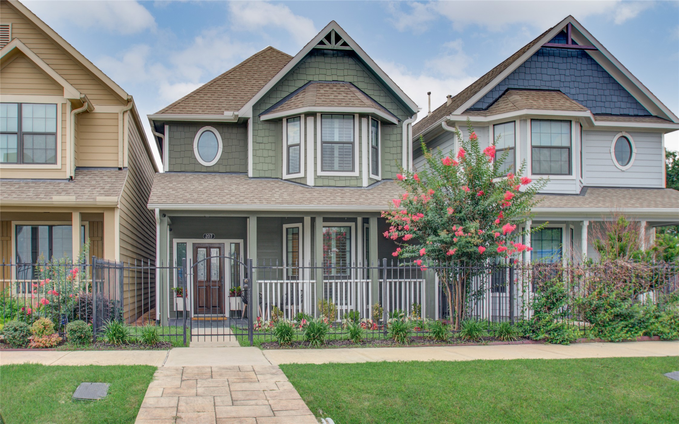 207 W 26th Street Houston TX 77008