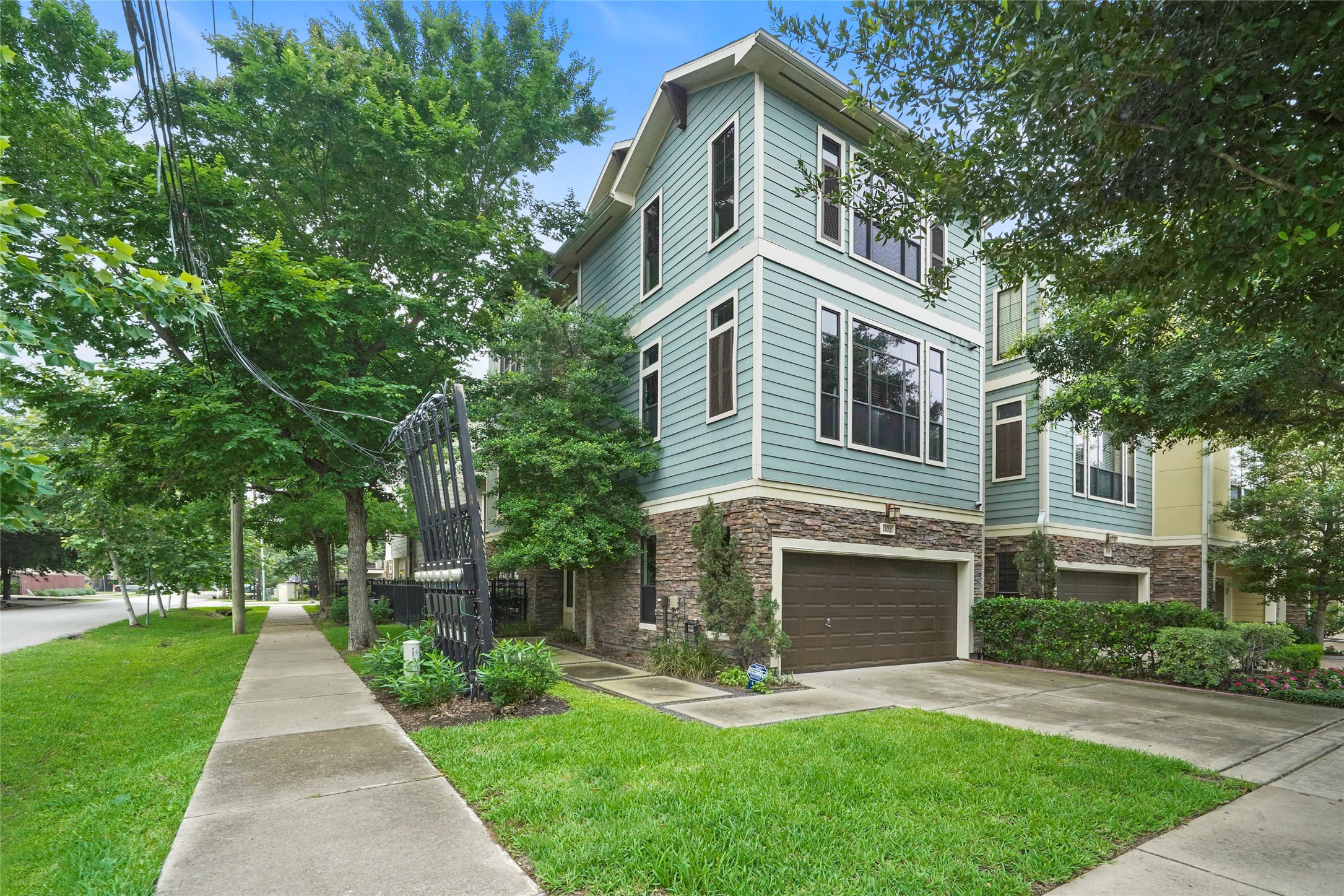 1102 W 25th Street Houston TX 77008