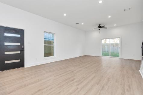 2213 Lee Street Houston TX 77026