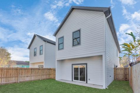 2213 Lee Street Houston TX 77026