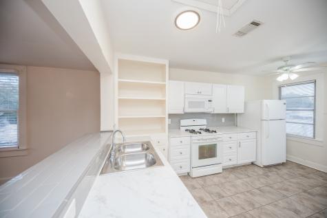 204 1/2 Walton Street Houston TX 77009