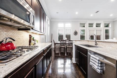 2715 Arabelle Grove Houston TX 77007