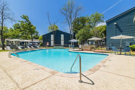 200 Hallow Tree Lane 604-2 Houston TX 77090