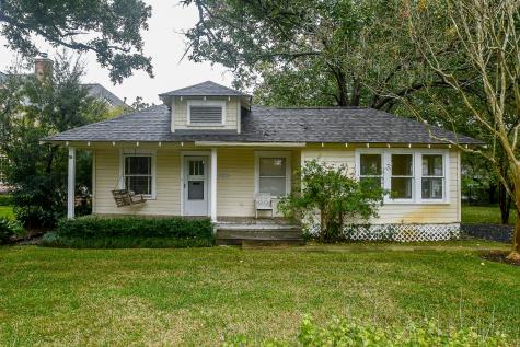 4528 Magnolia Street Bellaire TX 77401
