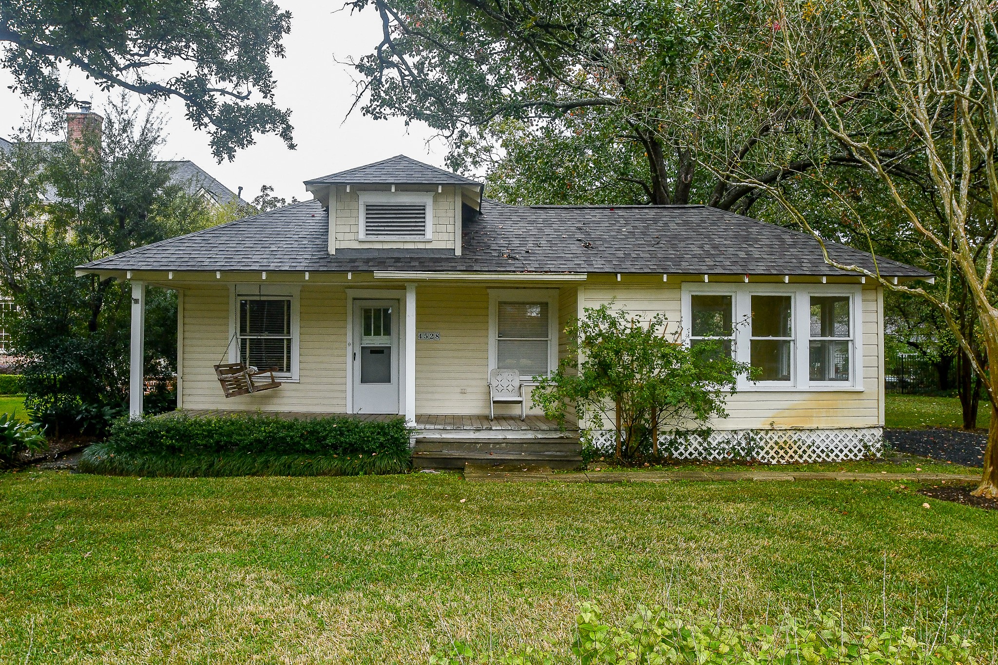 4528 Magnolia Street Bellaire TX 77401
