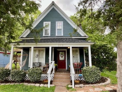 310 W Sidnor Street Alvin TX 77511