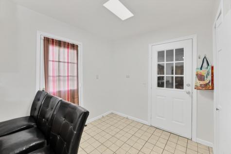 5223 Chestnut Street Bellaire TX 77401
