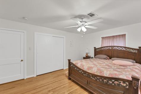 5223 Chestnut Street Bellaire TX 77401