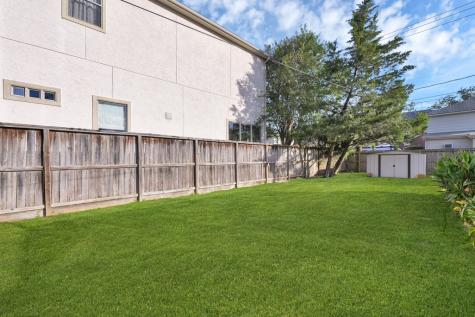 5223 Chestnut Street Bellaire TX 77401