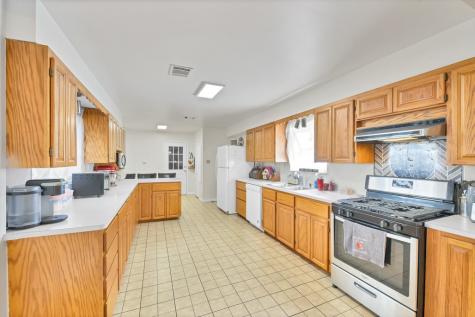 5223 Chestnut Street Bellaire TX 77401