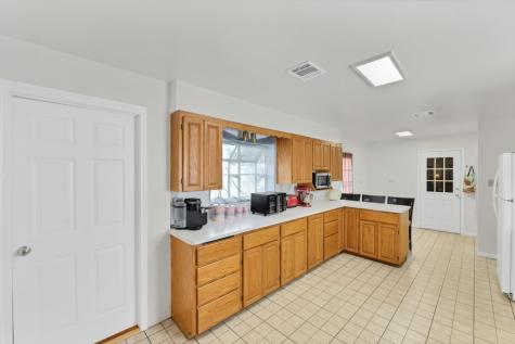 5223 Chestnut Street Bellaire TX 77401