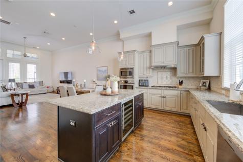 6050 Kansas Street Houston TX 77007