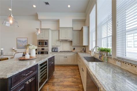 6050 Kansas Street Houston TX 77007