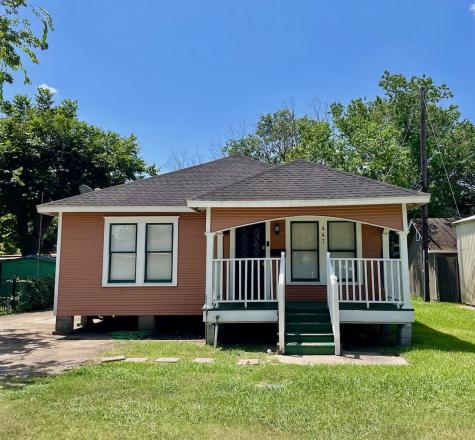 447 Louise Street Houston TX 77009