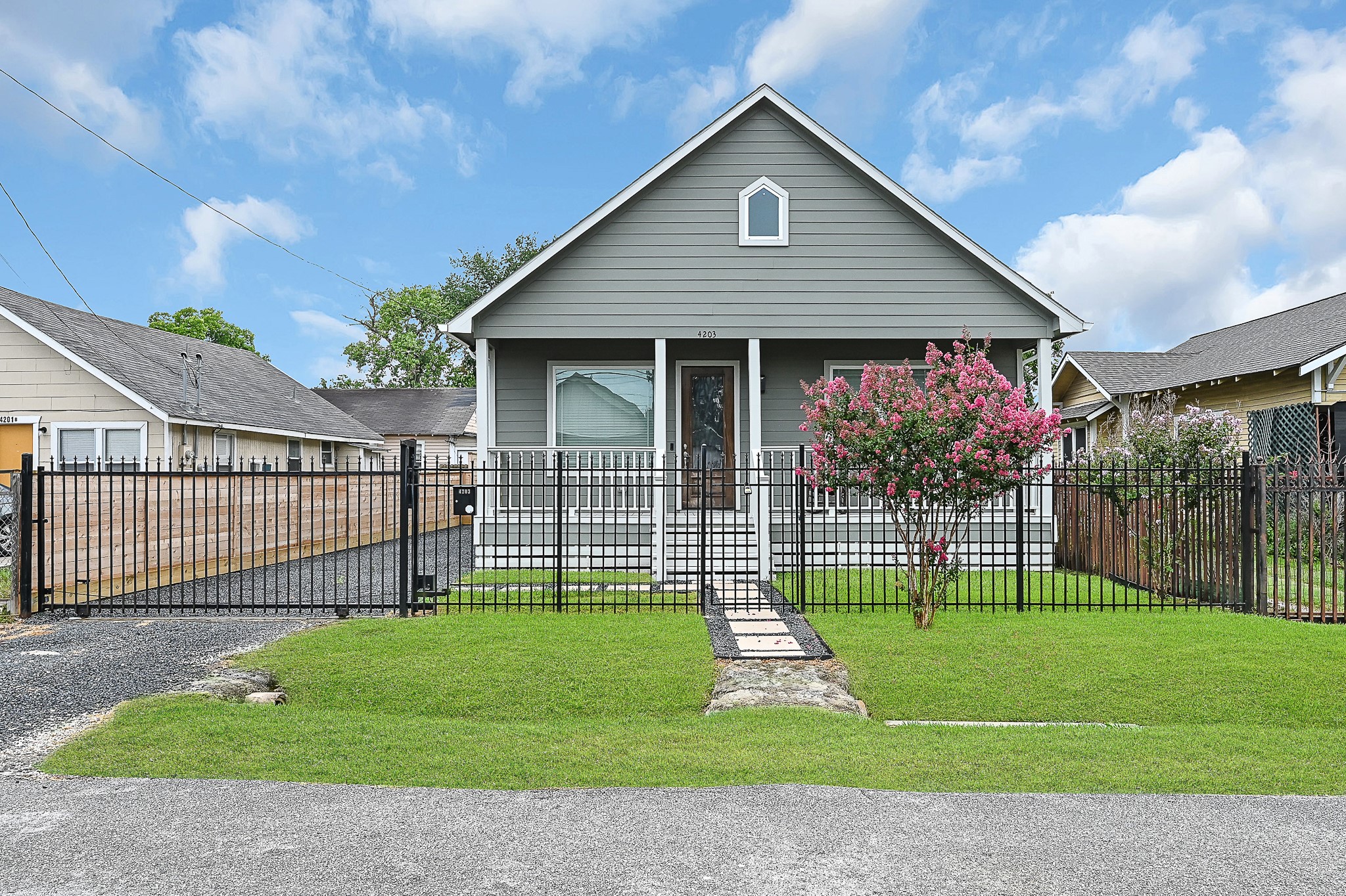 4203 Chapman Street Houston TX 77009