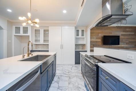 201 Vanderpool Lane 27 Houston TX 77024