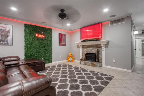 11811 Algonquin Drive Houston TX 77089