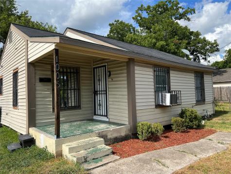 1005 E 39th Street Houston TX 77022