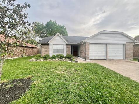 10840 E Idlewood Drive La Porte TX 77571