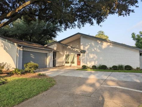 1402 Heathwood Drive Houston TX 77077