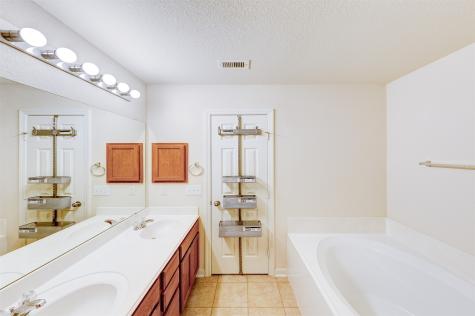 6315 Stonewood Pointe Lane Houston TX 77066