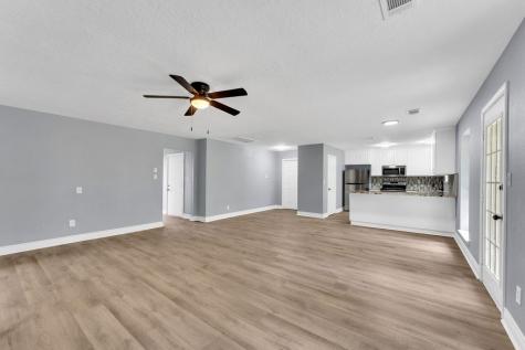 102 Leigh Anne Street Huntsville TX 77320