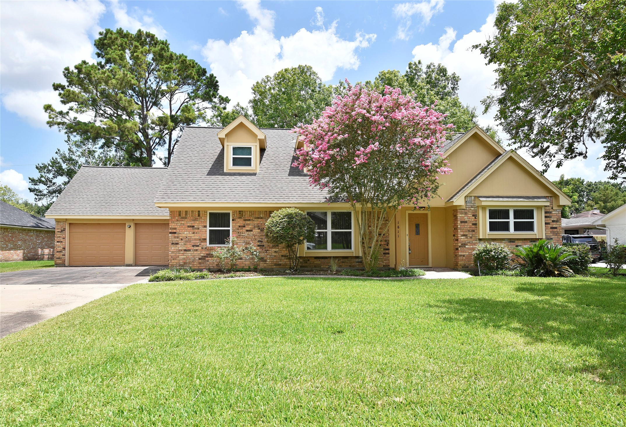 1811 Laurel Oaks Drive Richmond TX 77469