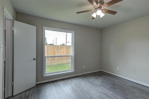 3300 Pebblebrook Drive 15 Seabrook TX 77586
