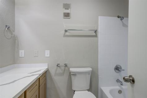 3300 Pebblebrook Drive 15 Seabrook TX 77586