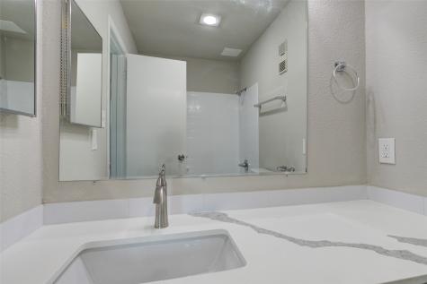 3300 Pebblebrook Drive 15 Seabrook TX 77586