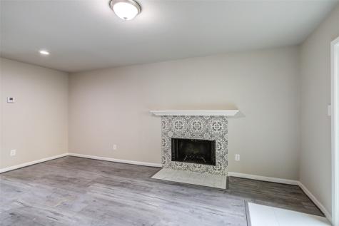 3300 Pebblebrook Drive 15 Seabrook TX 77586