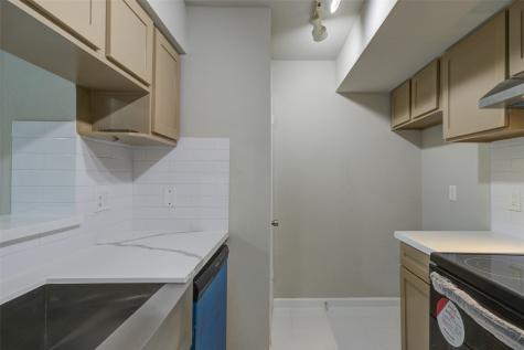 3300 Pebblebrook Drive 15 Seabrook TX 77586