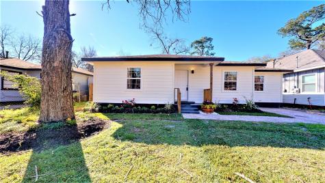 6801 Greenhurst Street Houston TX 77091