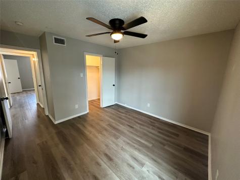 9711 Linkmeadow Lane 11 Houston TX 77025